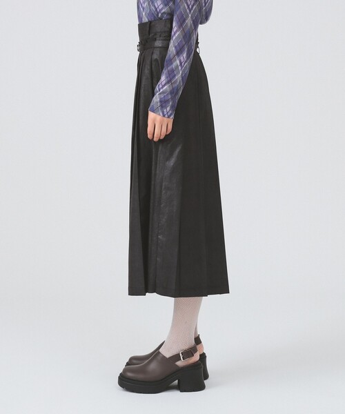 Ray BEAMS（レイビームス）の「レザーライクプリーツ スカート（スカート・レディース・ブラック/グレー・0/1）」の16枚目の写真