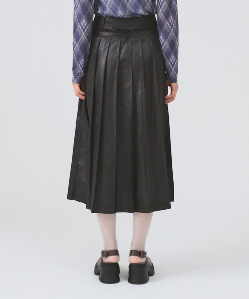 Ray BEAMS（レイビームス）の「レザーライクプリーツ スカート（スカート・レディース・ブラック/グレー・0/1）」の17枚目の写真
