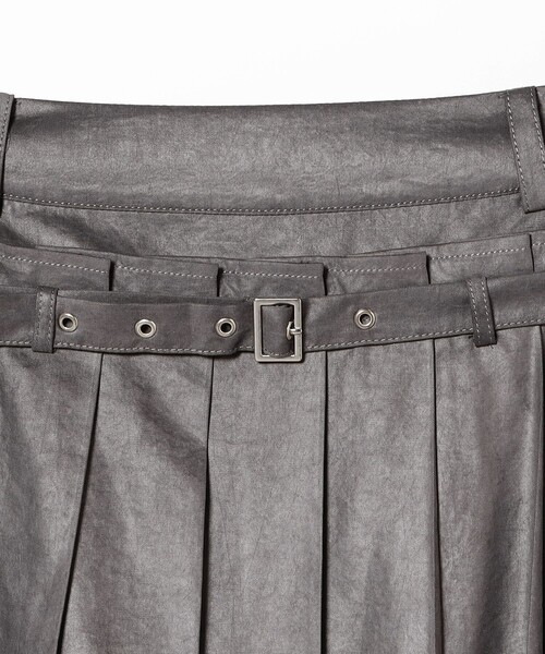 Ray BEAMS（レイビームス）の「レザーライクプリーツ スカート（スカート・レディース・ブラック/グレー・0/1）」の22枚目の写真