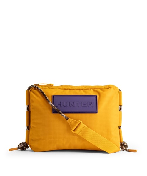 HUNTER(ハンター)の「トラベル リップストップ リサイクル ナイロン サコッシュ(ボディバッグ/ウエストポーチ・レディース・イエロー/パープル・ONE)」の2枚目の写真