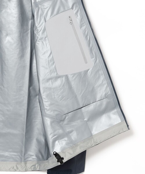 ARC'TERYX（アークテリクス）の「ARC’TERYX / Beta Jacket（ブルゾン・メンズ・ネイビー/ブラック・LARGE/X-LARGE/SMALL/MEDIUM/XX-LARGE）」の15枚目の写真