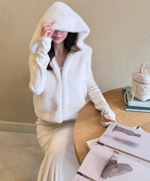 シェリエ sheller FOXファードッキングダウンベスト♡白 新品⭐️シェリエ sheller FOXファードッキングダウンベスト