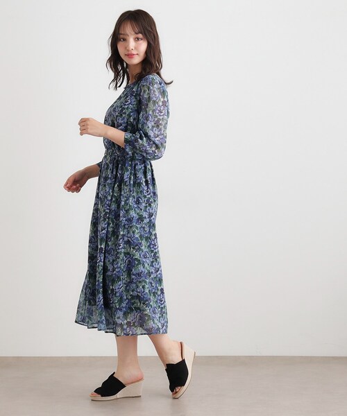 LAURA ASHLEY（ローラアシュレイ）の「【WEB限定カラーあり／洗える／同柄アイテムあり】ケラウェイ柄 ドビーワンピース（ワンピース・レディース・ネイビー系7/レッド系1/オレンジ系1・38/40）」の14枚目の写真