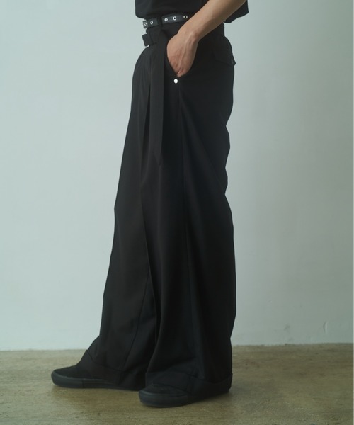 PHILTHEORY（フィルセオリー）の「Double belt slacks / ダブルベルトスラックス（スラックス・メンズ・グリーン/ブラック・3/1/2）」の8枚目の写真