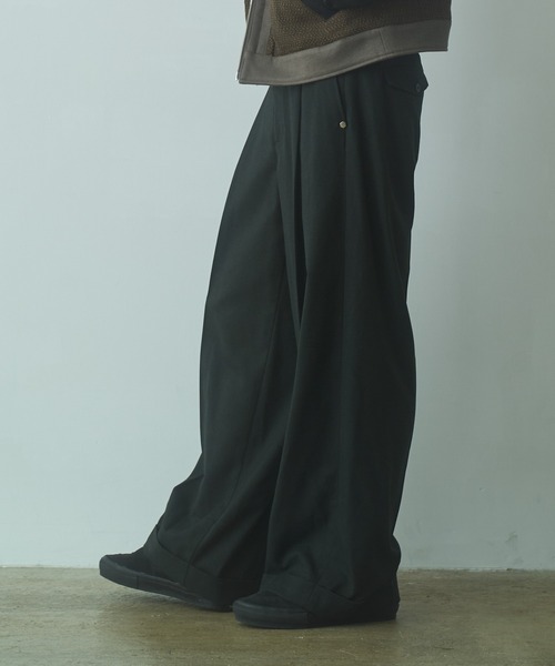 PHILTHEORY（フィルセオリー）の「Double belt slacks / ダブルベルトスラックス（スラックス・メンズ・グリーン/ブラック・3/1/2）」の14枚目の写真