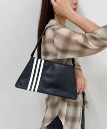 fredy emue（フレディエミュ）の「【adidas／アディダス】 エンボスグラフィック台形バッグ（ハンドバッグ・レディース）」