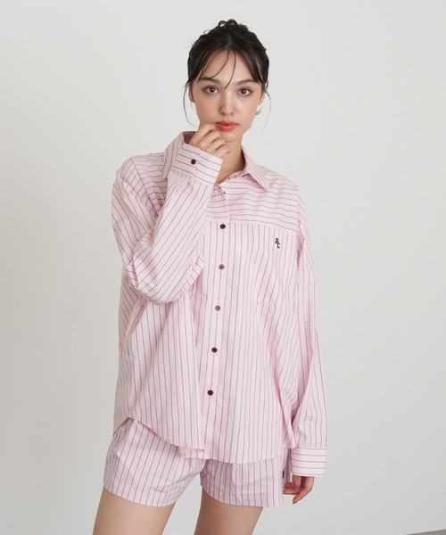 RAY CASSIN(レイカズン)の「【セットアップ対応】胸刺繍ルーズシャツ(シャツ/ブラウス・レディース・アイボリー/ピンク系その他2/ブルー系その他2・FREE)」の1枚目の写真