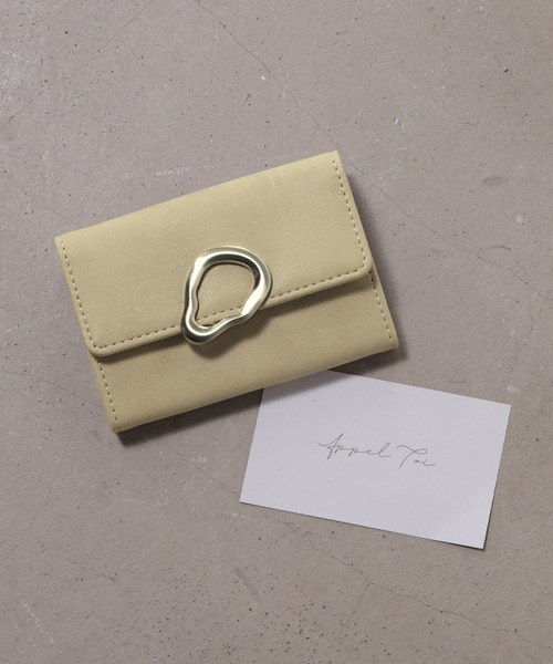 ALTROSE（アルトローズ）の「名刺ケース 名刺入れ マット カードケース スウェード調 アースラ（名刺入れ・レディース・グレー/ブラック/ベージュ・FREE）」の3枚目の写真