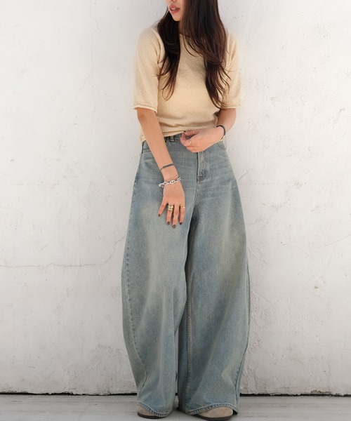 AKTE(アクテ)の「スラブヤーンニットプルオーバー(ニット/セーター・レディース・ベージュ/ネイビー・FREE)」の3枚目の写真