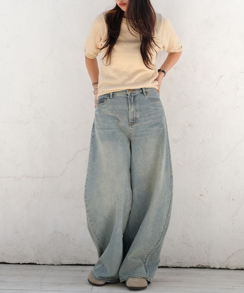 AKTE(アクテ)の「スラブヤーンニットプルオーバー(ニット/セーター・レディース・ベージュ/ネイビー・FREE)」の7枚目の写真