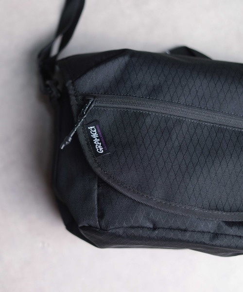 Gramicci(グラミチ)の「/GRAMICCI/MULTI SIDE BAG(ショルダーバッグ・メンズ・ブラック・FREE)」の3枚目の写真