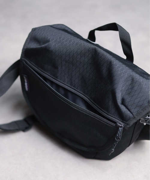 Gramicci(グラミチ)の「/GRAMICCI/MULTI SIDE BAG(ショルダーバッグ・メンズ・ブラック・FREE)」の5枚目の写真