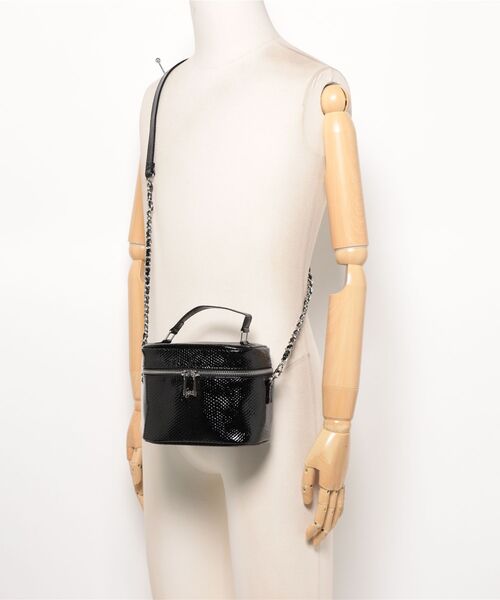 GYDA（ジェイダ）の「【GYDA/ジェイダ】 PYTHON EMBOSS SERIES　バニティバッグ（ショルダーバッグ・レディース・その他/レッド/ブラック・FREE）」の6枚目の写真