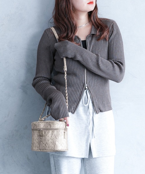 GYDA（ジェイダ）の「【GYDA/ジェイダ】 PYTHON EMBOSS SERIES　バニティバッグ（ショルダーバッグ・レディース・その他/レッド/ブラック・FREE）」の3枚目の写真