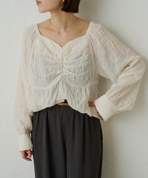 Omekashi（オメカシ）の「ハートネックブラウス（シャツ/ブラウス・レディース・ベージュ/ブラック/オフホワイト・FREE）」の2枚目の写真