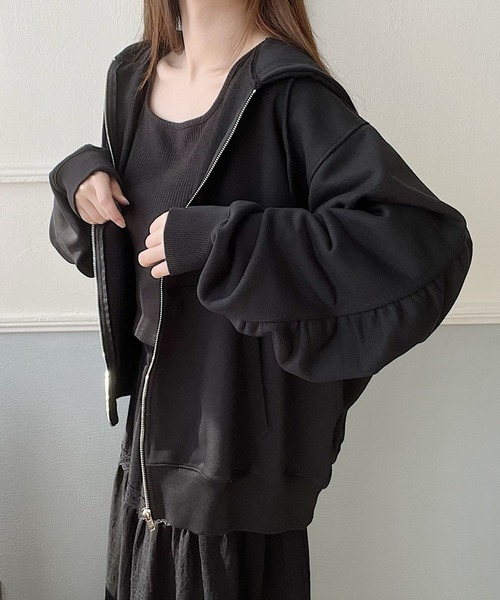 Nana(ナナ)（ナナ）の「ラウンドスリーブZIPパーカー（パーカー・レディース・アッシュグレー/ブラック・FREE）」の7枚目の写真