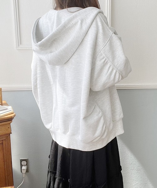 Nana(ナナ)（ナナ）の「ラウンドスリーブZIPパーカー（パーカー・レディース・アッシュグレー/ブラック・FREE）」の10枚目の写真