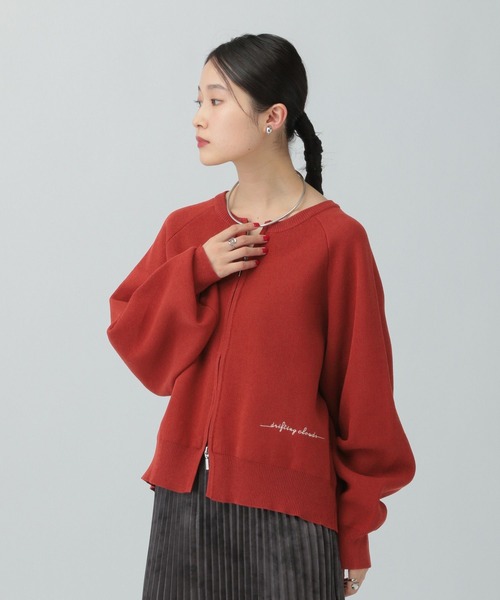 LEPSIM（レプシィム）の「12ゲージ刺繍WZIPカーディガン　589877（カーディガン/ボレロ・レディース・グレー/チャコールグレー/ブラウン/オフホワイト/レッド・FREE）」の15枚目の写真