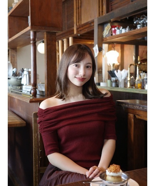 Her lip to(ハーリップトゥー)の「Gathered Rib Knit Top(ニット/セーター・レディース・ボルドー/ブラック/ブラウン系・FREE)」の3枚目の写真
