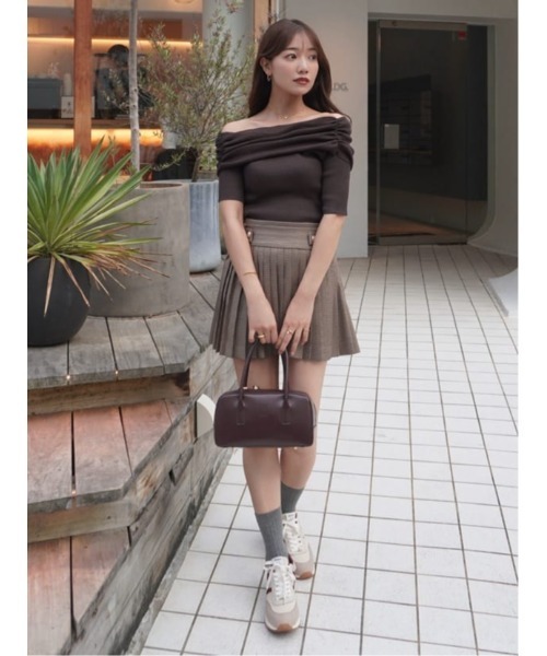 Her lip to(ハーリップトゥー)の「Gathered Rib Knit Top(ニット/セーター・レディース・ボルドー/ブラック/ブラウン系・FREE)」の8枚目の写真