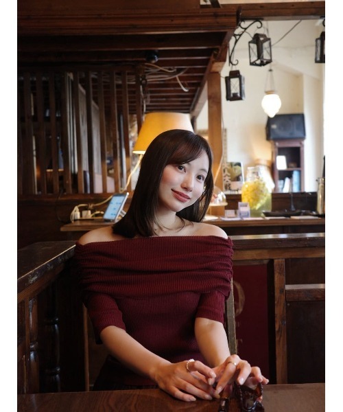 Her lip to(ハーリップトゥー)の「Gathered Rib Knit Top(ニット/セーター・レディース・ボルドー/ブラック/ブラウン系・FREE)」の10枚目の写真