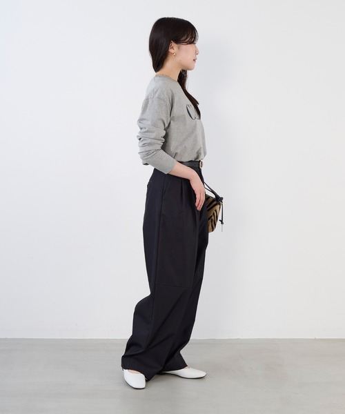 MICA&DEAL(マイカ&ディール)の「"CELIA"ロゴロングTシャツ(Tシャツ/カットソー・レディース・グレイッシュベージュ/グレー/ネイビー・FREE)」の7枚目の写真