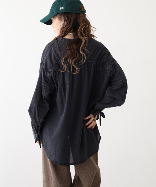 mitis(ミティス)の「mitis 硫化染め 袖ドロストシャツ(シャツ/ブラウス・レディース・ネイビー/カーキ/ブラック・M)」の8枚目の写真