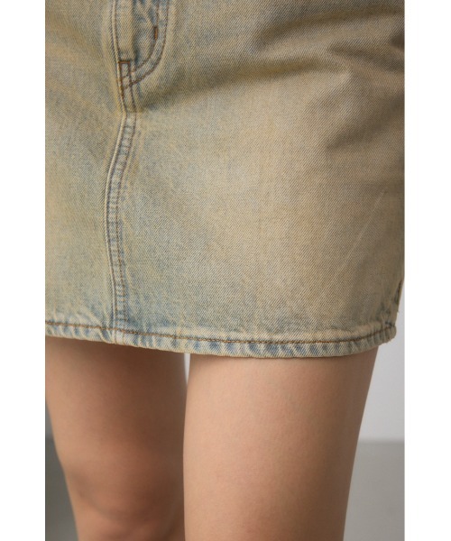 AZUL by moussy（アズールバイマウジー）の「AZUL DENIM ヴィンテージデニムミニスカート（デニムスカート・レディース・ライトブルー・SMALL/MEDIUM）」の11枚目の写真