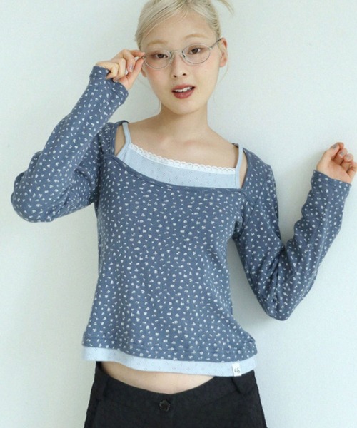 UGLY SHADOW（アグリーシャドウ）の「【Uglyshadow】FLOWER LAYERED T-SHIRT / 【アグリーシャドウ】フラワーレイヤード長袖Ｔシャツ（Tシャツ/カットソー・レディース・ブルー/グレー/アイボリー・ONE SIZE）」の2枚目の写真