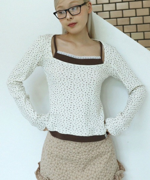 UGLY SHADOW（アグリーシャドウ）の「【Uglyshadow】FLOWER LAYERED T-SHIRT / 【アグリーシャドウ】フラワーレイヤード長袖Ｔシャツ（Tシャツ/カットソー・レディース・ブルー/グレー/アイボリー・ONE SIZE）」の3枚目の写真