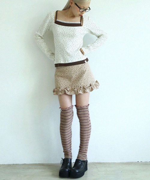 UGLY SHADOW（アグリーシャドウ）の「【Uglyshadow】FLOWER LAYERED T-SHIRT / 【アグリーシャドウ】フラワーレイヤード長袖Ｔシャツ（Tシャツ/カットソー・レディース・ブルー/グレー/アイボリー・ONE SIZE）」の10枚目の写真