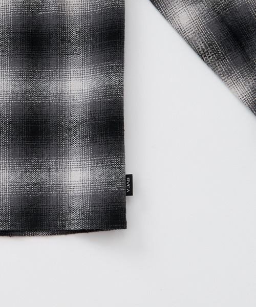 RVCA（ルーカ）の「RVCA WOLD WIDE SHIRT（シャツ/ブラウス・メンズ・ブラック/ブルー・M/L）」の11枚目の写真