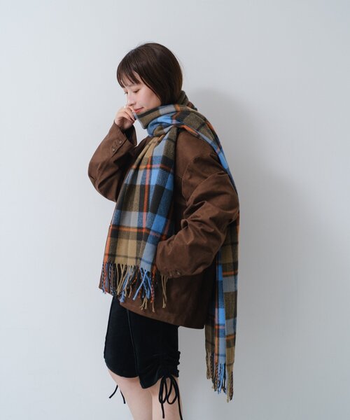 Kastane（カスタネ）の「チェックプレイマフラー（マフラー・レディース・ブラウン/ベージュ・FREE）」の6枚目の写真