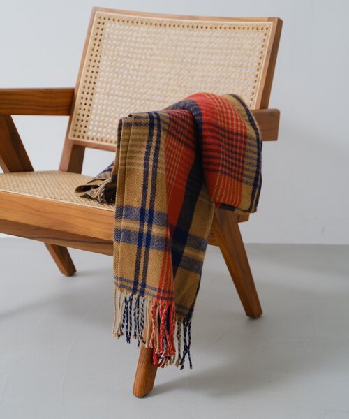 Kastane（カスタネ）の「チェックプレイマフラー（マフラー・レディース・ブラウン/ベージュ・FREE）」の11枚目の写真