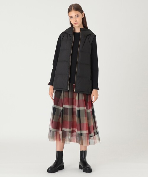 BLUE LABEL CRESTBRIDGE(ブルーレーベルクレストブリッジ)の「【一部店舗限定】マットタフタダウンベスト(ダウンベスト・レディース・ダークネイビー/ホワイト系その他/ブラック・40/38/36)」の12枚目の写真