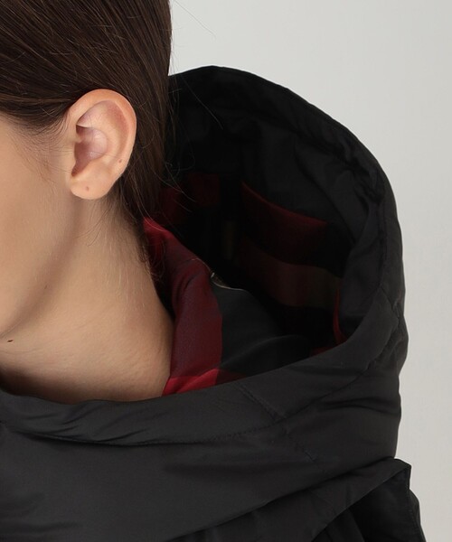 BLUE LABEL CRESTBRIDGE(ブルーレーベルクレストブリッジ)の「【一部店舗限定】マットタフタダウンベスト(ダウンベスト・レディース・ダークネイビー/ホワイト系その他/ブラック・40/38/36)」の16枚目の写真