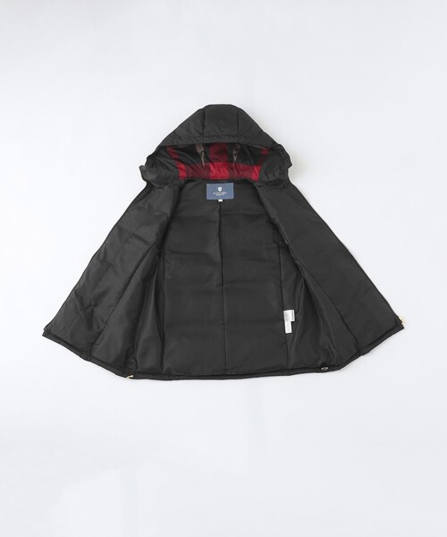 BLUE LABEL CRESTBRIDGE(ブルーレーベルクレストブリッジ)の「【一部店舗限定】マットタフタダウンベスト(ダウンベスト・レディース・ダークネイビー/ホワイト系その他/ブラック・40/38/36)」の18枚目の写真