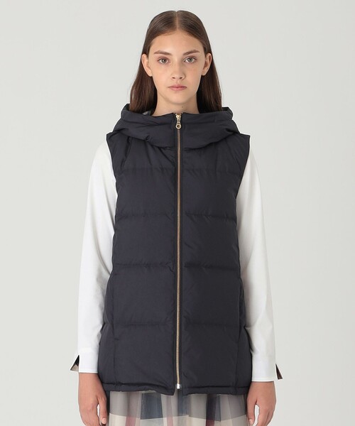 BLUE LABEL CRESTBRIDGE(ブルーレーベルクレストブリッジ)の「【一部店舗限定】マットタフタダウンベスト(ダウンベスト・レディース・ダークネイビー/ホワイト系その他/ブラック・40/38/36)」の21枚目の写真