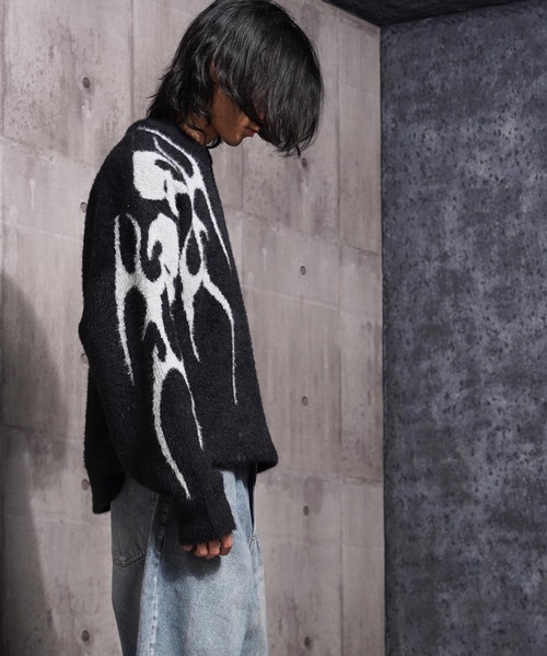 1111clothing(ワンフォークロージング)の「トライバル柄 ルーズ フェザーニット / Tribal Pattern Loose Feather Knit(ニット/セーター・メンズ・ブラック系1/ボルドー/ナチュラル/ブラック系2・M/L)」の8枚目の写真