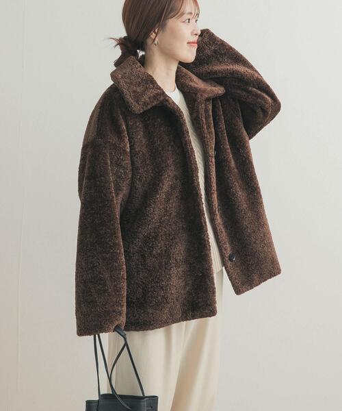 URBAN RESEARCH DOORS（アーバンリサーチドアーズ）の「コクーンシルエットボアコート（その他アウター・レディース・チャコールグレー/ブラウン・MEDIUM）」の2枚目の写真