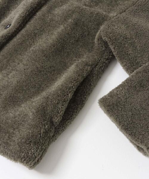 URBAN RESEARCH DOORS（アーバンリサーチドアーズ）の「コクーンシルエットボアコート（その他アウター・レディース・チャコールグレー/ブラウン・MEDIUM）」の4枚目の写真