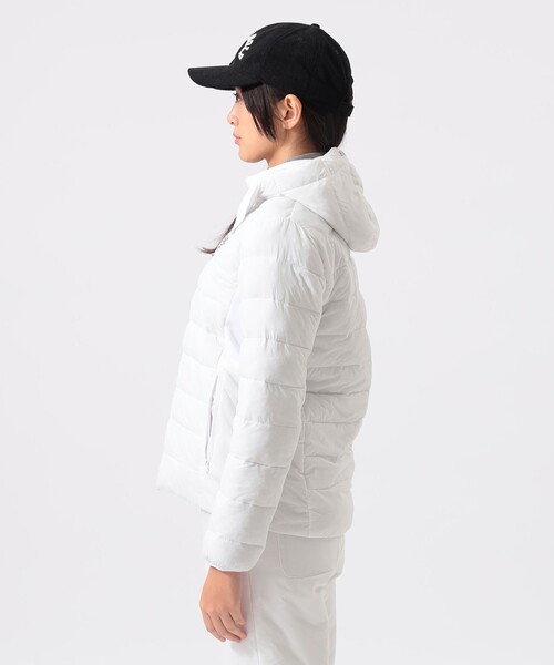 BEAMS GOLF(ビームスゴルフ)の「BEAMS GOLF ORANGE LABEL / レオフィール(R)フード付き 中綿 ハイブリッド ブルゾン(撥水)(ブルゾン・レディース・ホワイト/ブラック・LARGE/SMALL/MEDIUM)」の6枚目の写真