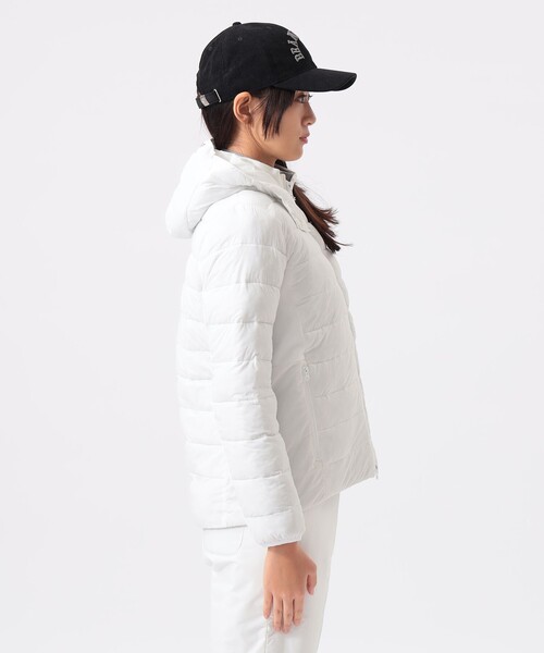 BEAMS GOLF(ビームスゴルフ)の「BEAMS GOLF ORANGE LABEL / レオフィール(R)フード付き 中綿 ハイブリッド ブルゾン(撥水)(ブルゾン・レディース・ホワイト/ブラック・LARGE/SMALL/MEDIUM)」の8枚目の写真