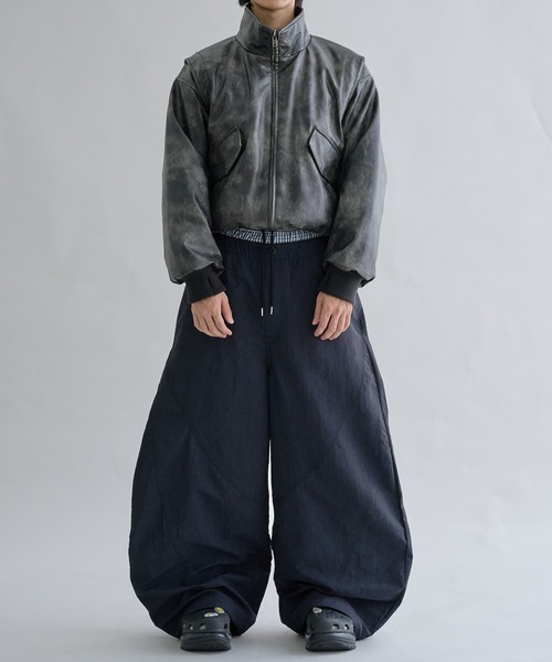 EPNK（イーピーエヌケー）の「Layered  Nylon Curve  Pants / レイヤードナイロンカーブパンツ（その他パンツ・メンズ・ブラック/グレー・SMALL/MEDIUM/LARGE）」の6枚目の写真