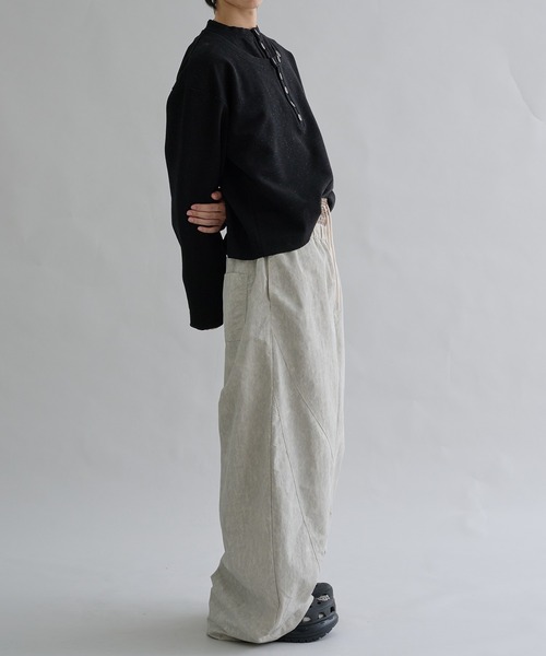 EPNK（イーピーエヌケー）の「Layered  Nylon Curve  Pants / レイヤードナイロンカーブパンツ（その他パンツ・メンズ・ブラック/グレー・SMALL/MEDIUM/LARGE）」の16枚目の写真