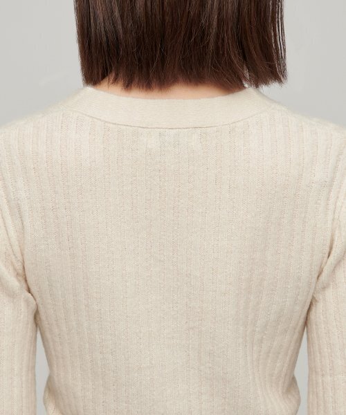 MUSINSA STANDARD WOMAN（ムシンサスタンダードウーマン）の「ウィメンズソフトブークルリブクロップカーディガン[クリーム]（カーディガン/ボレロ・レディース・その他・SMALL/MEDIUM/LARGE/X-SMALL）」の5枚目の写真