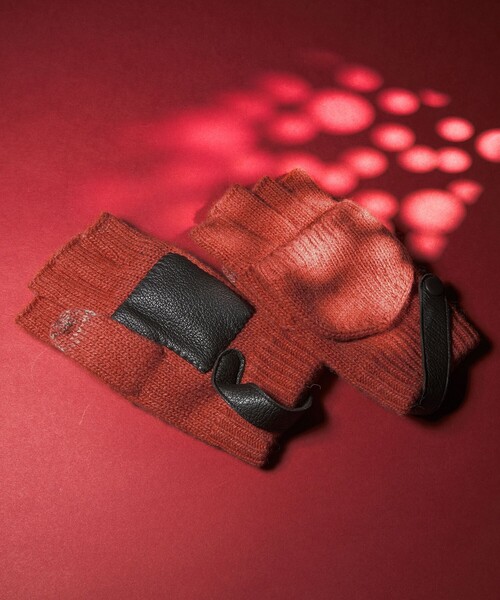 green label relaxing(グリーンレーベルリラクシング)の「ミトン ベルト グローブ -タッチパネル対応-(手袋・メンズ・ダークオレンジ/グレー系/ブラック・FREE)」の3枚目の写真