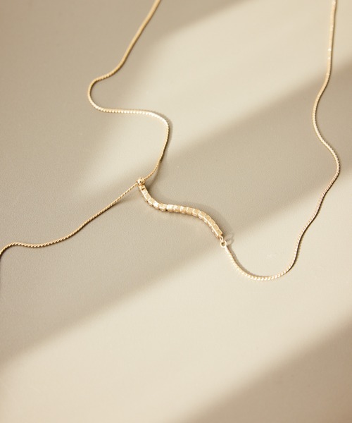 ROPE' PICNIC（ロペピクニック）の「ガラスカーブラインY字ネックレス（ネックレス・レディース・ゴールド/シルバー・FREE）」の7枚目の写真