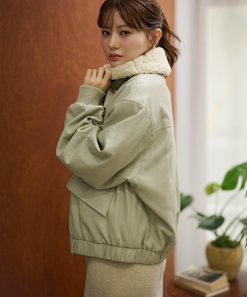 LAULEN（ローレン）の「boa collar fly front blouson /ボアカラーフライフロントダブルポケットブルゾン（ブルゾン・レディース・ブラック/モスグリーン・FREE）」の4枚目の写真