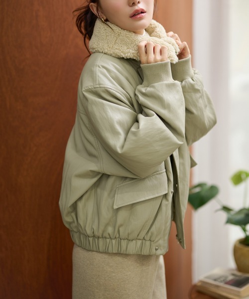 LAULEN（ローレン）の「boa collar fly front blouson /ボアカラーフライフロントダブルポケットブルゾン（ブルゾン・レディース・ブラック/モスグリーン・FREE）」の10枚目の写真